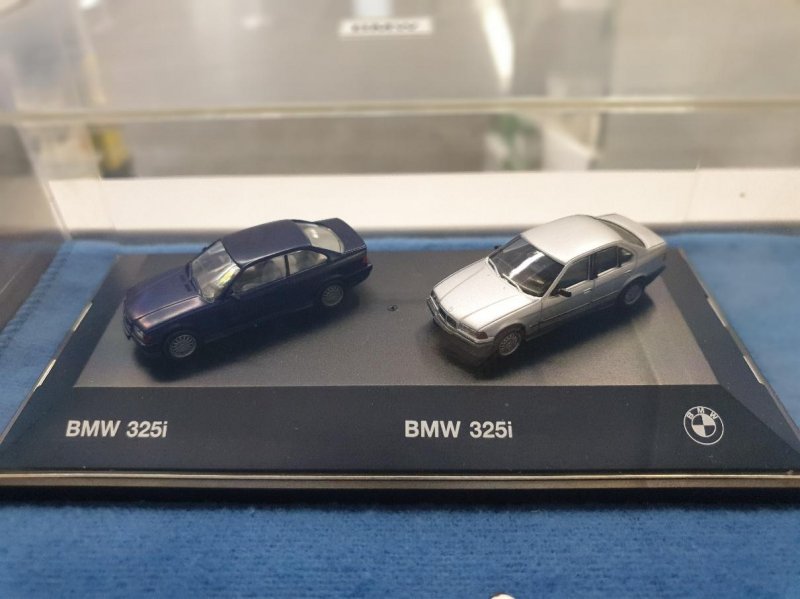 Miniatur M1:87 BMW 325i E36 2er-Set